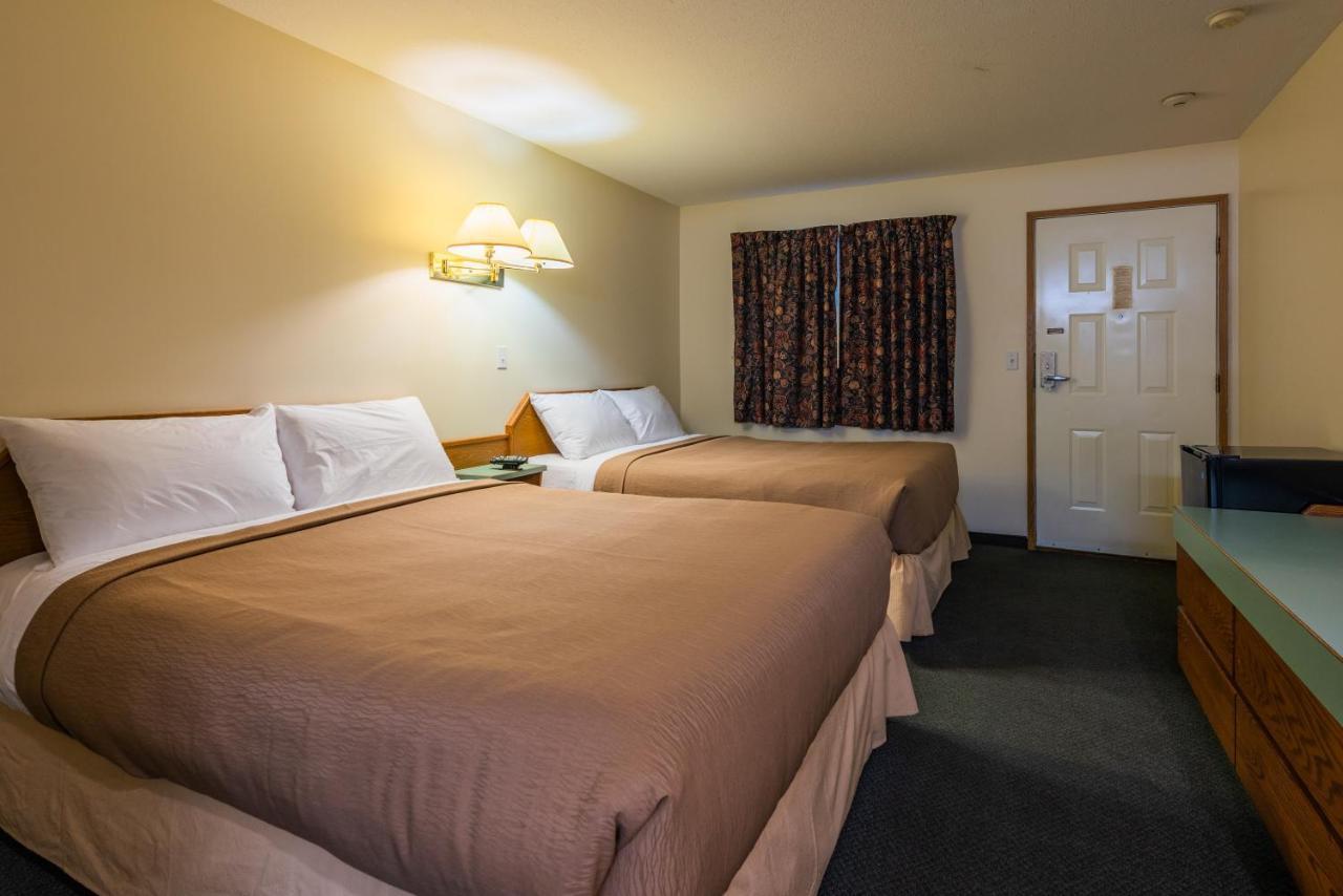 Motel The Ranchland 3*